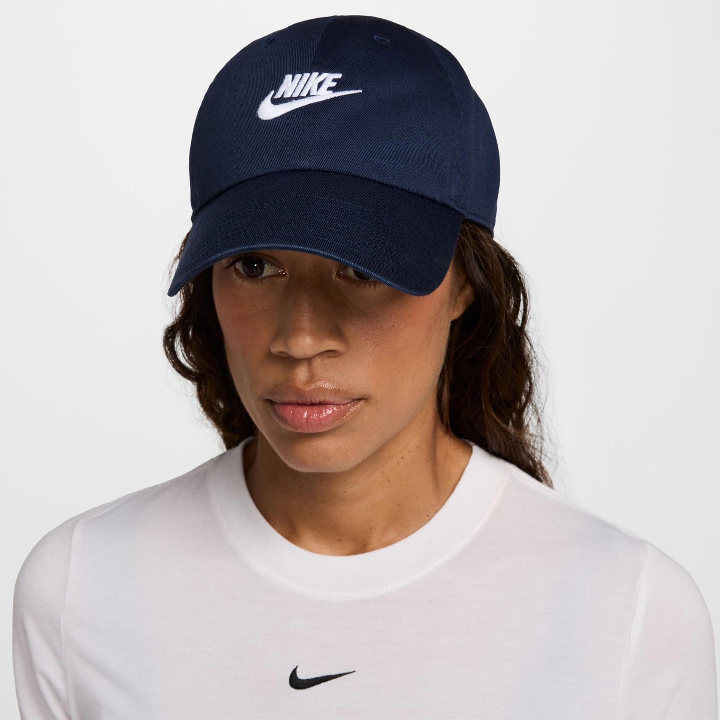 Nike Club Futura Metal Swoosh Cap-Donkerblauw,Wit