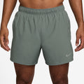 Challenger 5in Hardloopshorts Heren - salie
