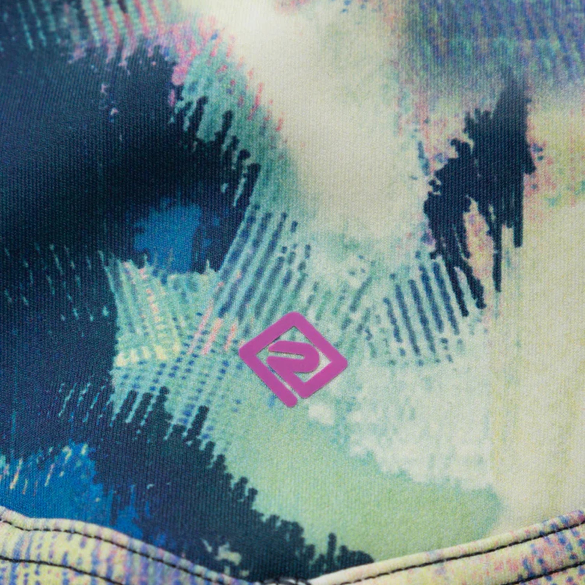3054660010300000_10.jpg