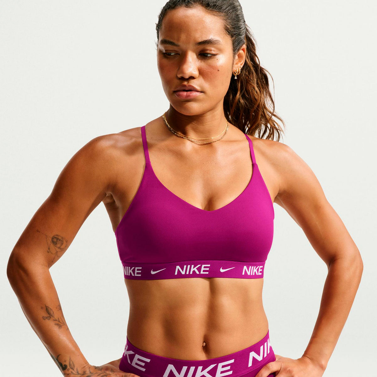 Nike Dri-Fit INDY Light Support Sport-bh Dames - bes, wit