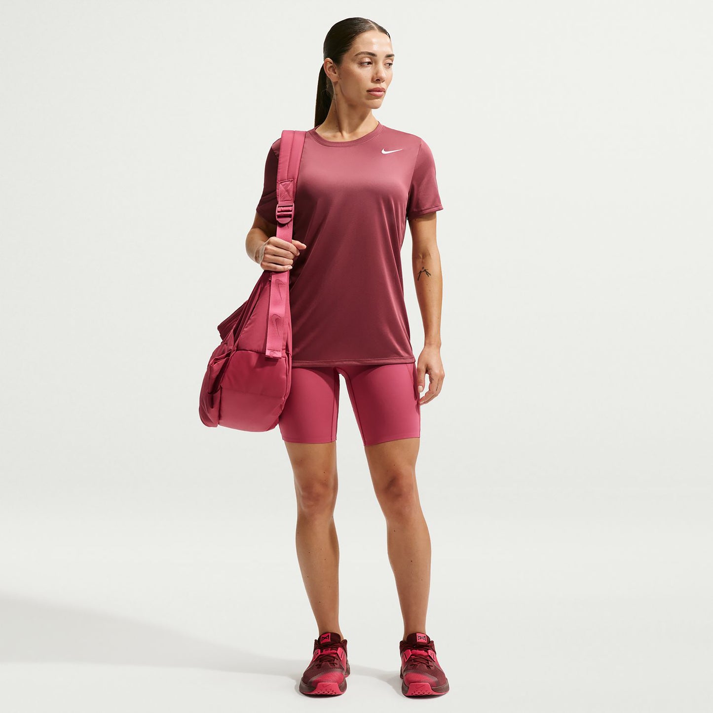 Nike Dri-Fit Regular T-shirt Dames - mauve
