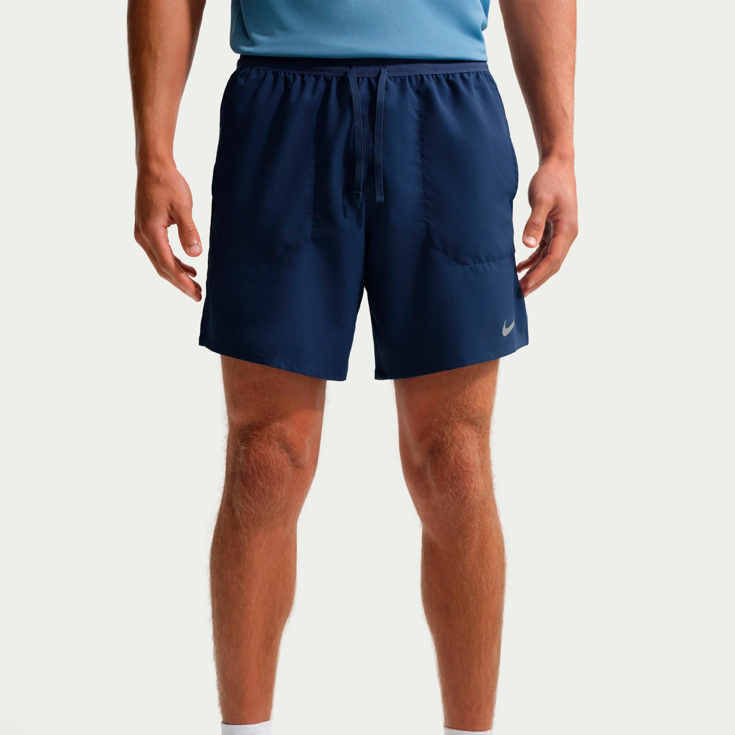 Nike STRIDE 7IN Short de running Hommes - bleu foncé, argent