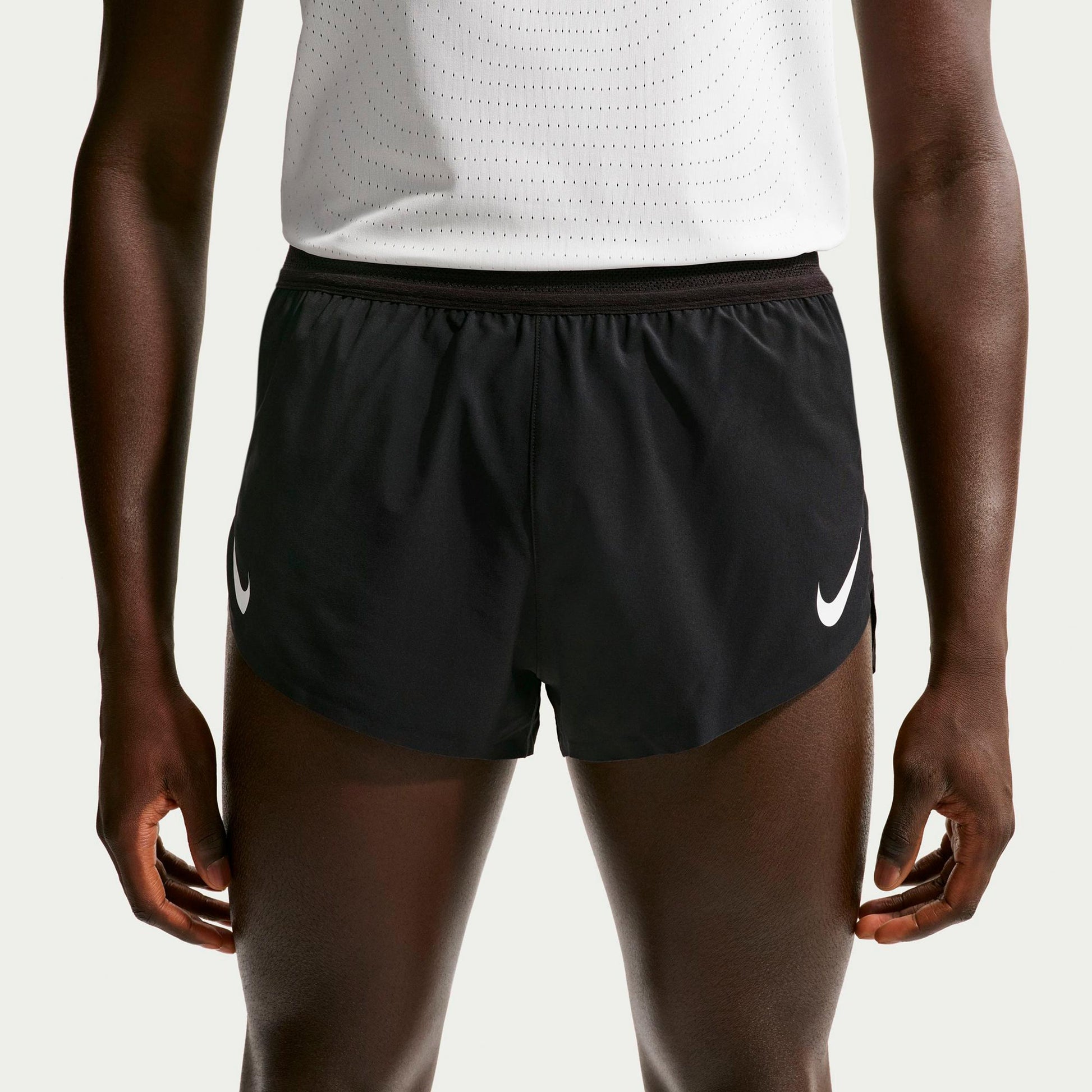 Nike AeroSwift Short de running Hommes - noir, blanc
