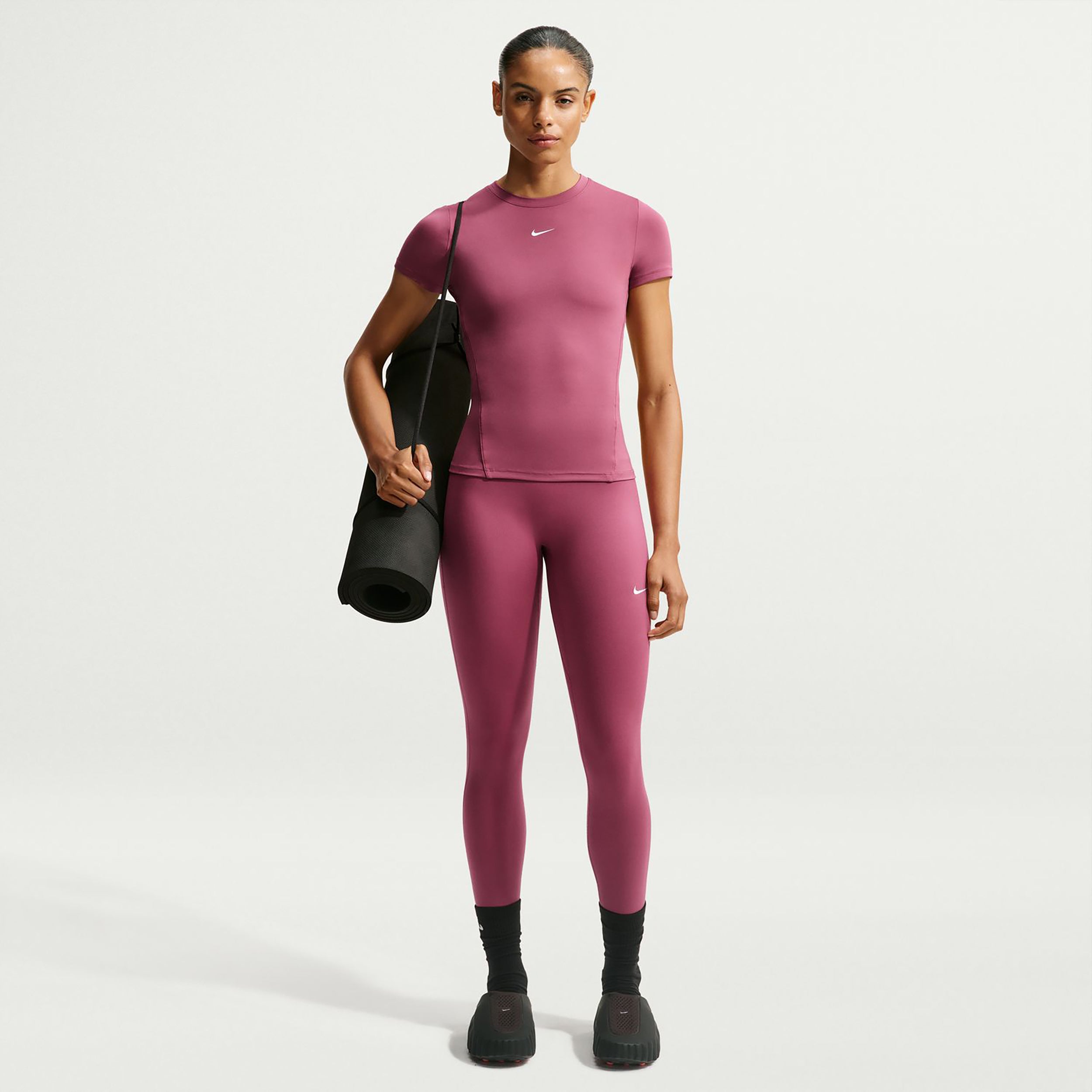 Nike One Fitted T-shirt Dames - mauve