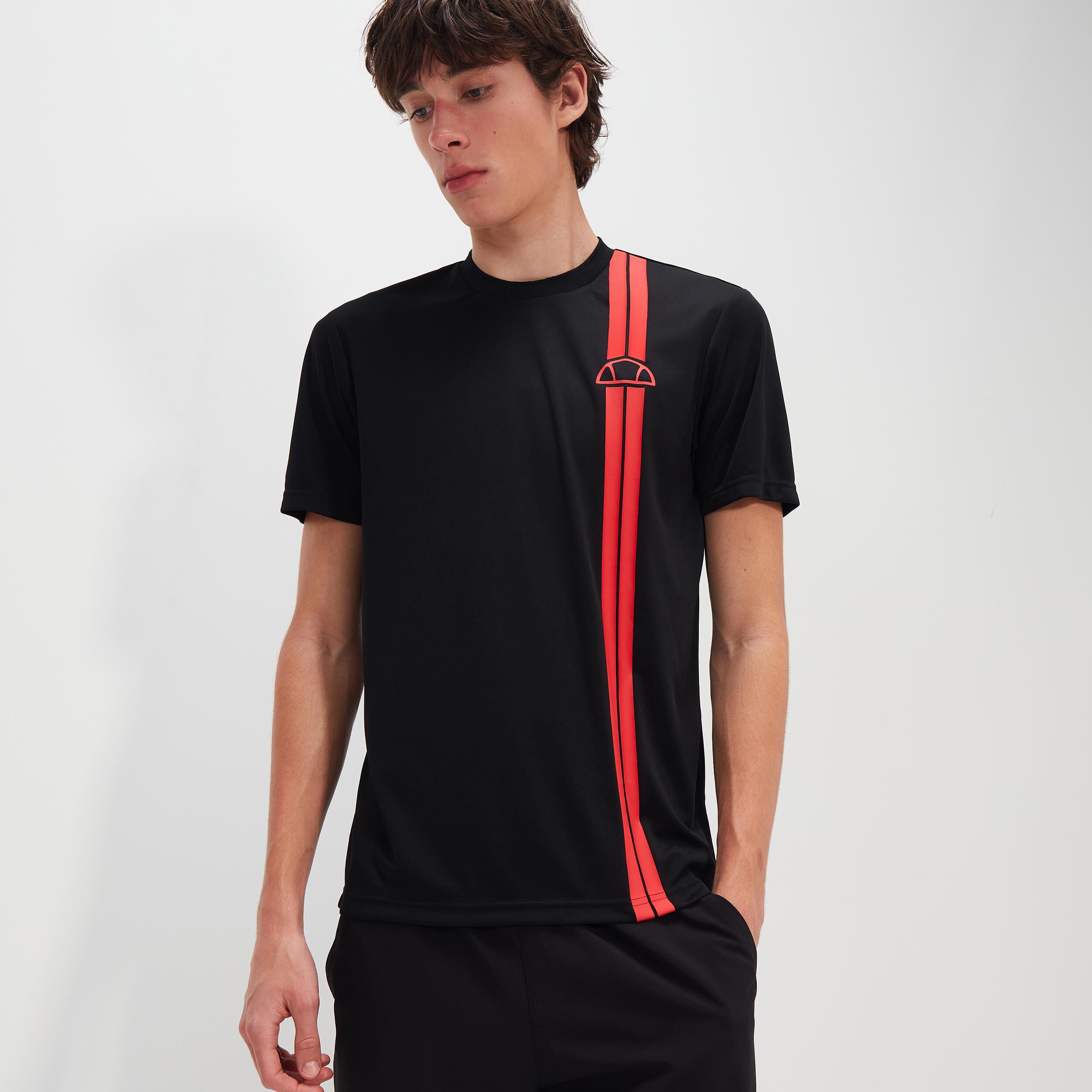 Buy Ellesse Mundo T shirt Heren Zwart online Tennis Point BE