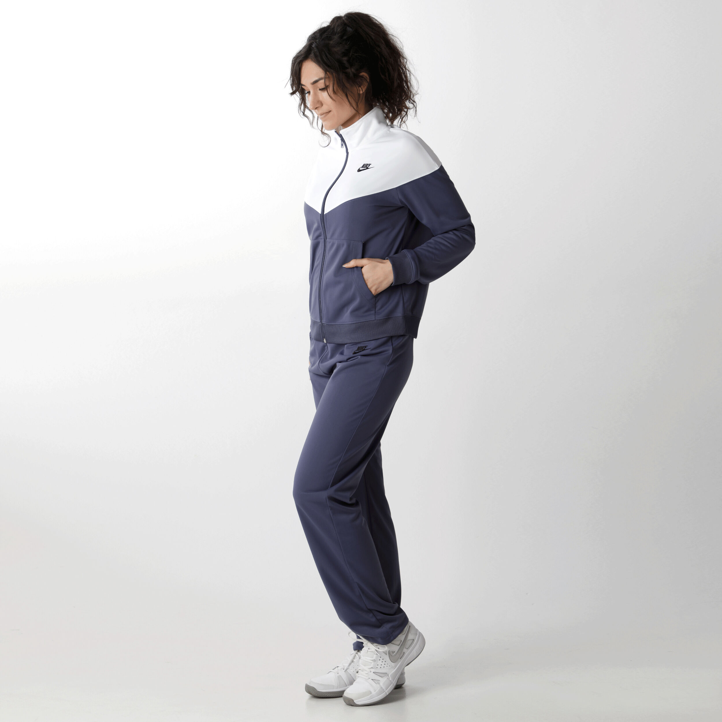 Buy Nike Sportswear Trainingspak Dames Blauw Wit online Tennis Point BE
