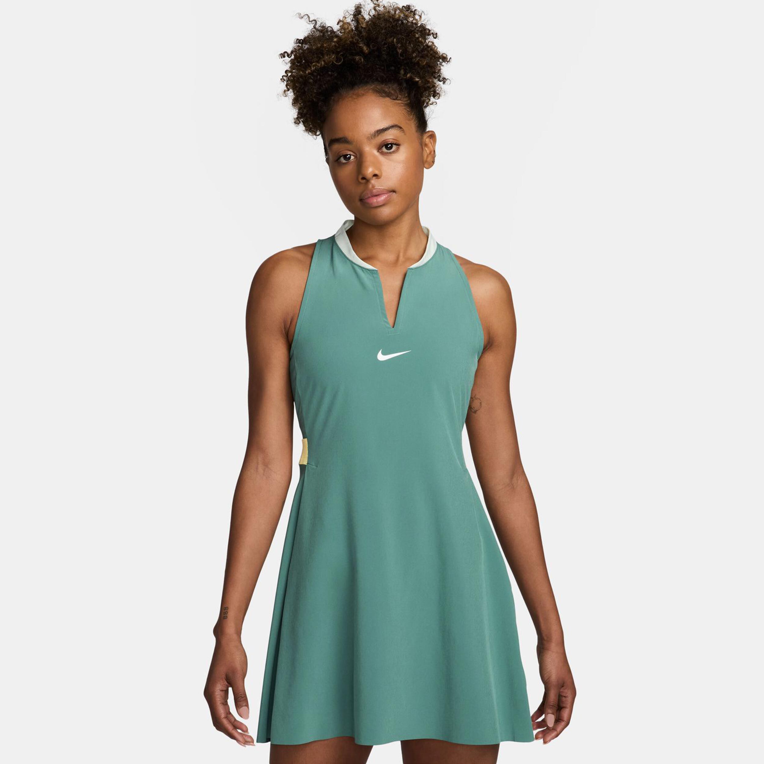Buy Nike Dri Fit Advantage Jurk Dames Donkergroen online Tennis Point BE